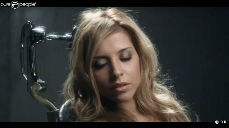 Najoua Belyzel,  M  (clip)