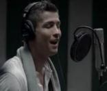 Cristiano Ronaldo s'est fait chanteur pour une campagne de la banque BES