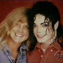Michael Jackson : Debbie Rowe, la mère des deux enfants, vous dit ce qu'elle a pensé de... "This is it" !