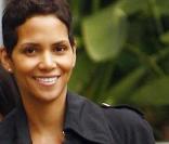 Halle Berry dans la peau d'une business woman dans les rues de Beverly Hills il y a quelques jours