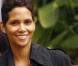 Halle Berry : Bonne nouvelle ! Elle sourit avec son look top et revient bientôt pour vous charmer !