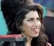  La palme de la dentition la plus pourrie revient sans hésiter à... Amy Winehouse ! Dents manquantes, tartre, comme toujours Amy fait dans l"excès ! 
 