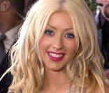 Côté sourire, pour Christina Aguilera ça n'a pas toujours été le top ! Mais aujourd'hui la maman de Max Liron est une vraie diva et son sourire brille de mille éclats !