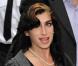  La palme de la dentition la plus pourrie revient sans hésiter à... Amy Winehouse ! Dents manquantes, tartre, comme toujours Amy fait dans l"excès ! 
 
