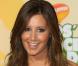 Avant d"entrer dans l"High School Musical et de s"offrir un nouveau nez, Ashley Tisdale est passée sur le siège du dentiste afin de bien aligner ses jolies petites dents ! 