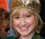 Avant d'entrer dans l'High School Musical et de s'offrir un nouveau nez, Ashley Tisdale est passée sur le siège du dentiste afin de bien aligner ses jolies petites dents ! 