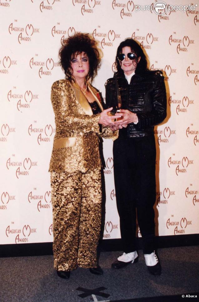 Michael Jackson est décédé le 25 juin 2009, à Los Angeles. Ici avec sa très fidlèe amie Liz Taylor. 