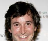 Noah Wyle redevient Flynn Carson