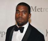 Kanye West, nominé dans les catégories Meilleur artiste masculin et Meilleur artiste hip-hop.  