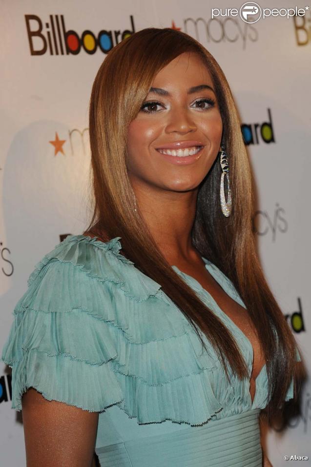 Beyoncé décroche 4 nominations : Meilleur concert, Meilleure chanson ( Halo ), Meilleure artiste féminine et Meilleur clip ( Single ladies ).  