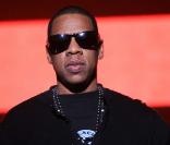 Jay-Z viendra accompagné de son épouse, Beyoncé, peut-être pour remporter la statuette du Meilleur artiste masculin ou celle du Meilleur artiste hip-hop.  