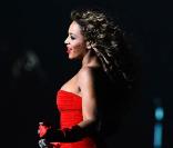 Beyoncé sur la scène des MTV EMA 2009, où elle a interprêté son tube  Sweet Dreams , le 4 novembre 2009