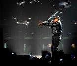 Jay-Z sur la scène des MTV EMA 2009, où il a interprêté son nouveau single,  Empire State of Mind , le 4 novembre 2009