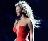 Beyoncé sur la scène des MTV EMA 2009, où elle a interprêté son tube  Sweet Dreams , le 4 novembre 2009