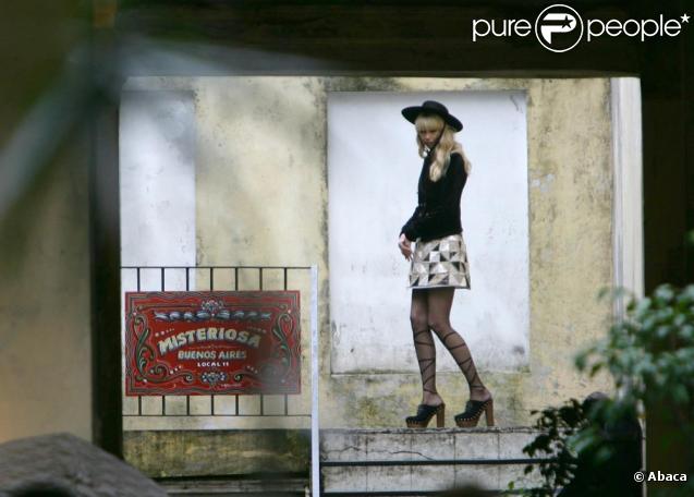 Claudia Schiffer en shooting à Buenos Aires en Argentine pour Chanel et le grand Karl Lagerfeld