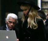 Claudia Schiffer en shooting à Buenos Aires en Argentine pour Chanel et le grand Karl Lagerfeld