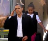 Barack Obama et sa petite famille de retour à la Maison Blanche après un week-end détente à Camp David le 8/11/09<br />
