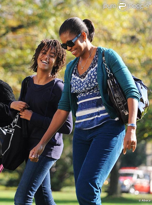 Michelle Obama et Malia de retour à la Maison Blanche après un week-end détente à Camp David le 8/11/09 