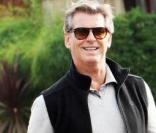 Pierce Brosnan et sa femme Keely à Malibu à la sortie d'un restaurant le 7/11/09