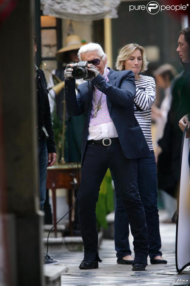 Karl Lagerfeld dans les rues de Buenos Aires en plein shooting pour Chanel  