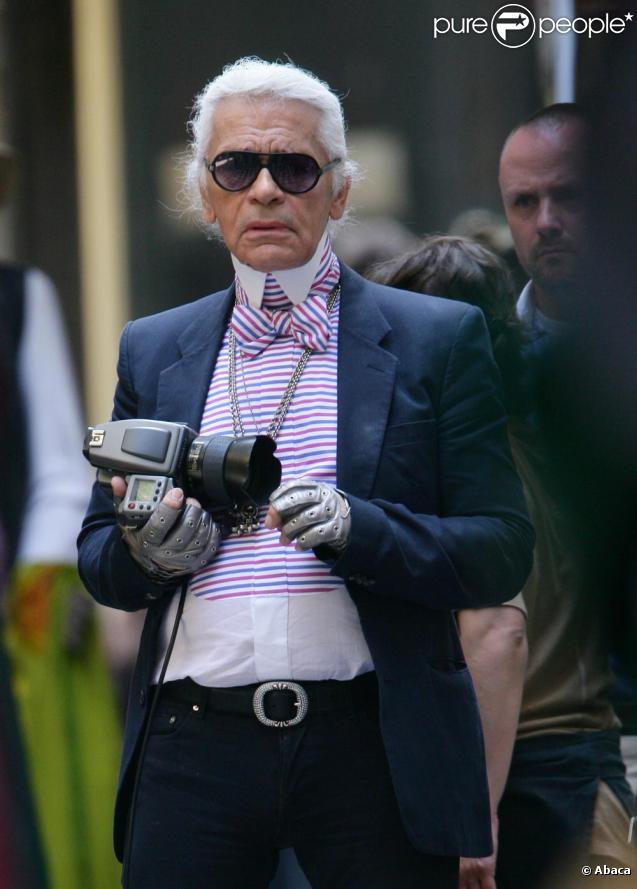 Karl Lagerfeld dans les rues de Buenos Aires en plein shooting pour Chanel  
