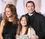 Kelly Preston, John Travolta et leur fille Ella Bleu lors de la première du film Old Dogs (Papy-Sitter) à Hollywood le 9 novembre 2009