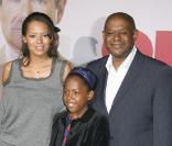 Keisha Nash, Forest Whitaker et leur fille lors de la première du film Old Dogs (Papy-Sitter) à Hollywood le 9 novembre 2009