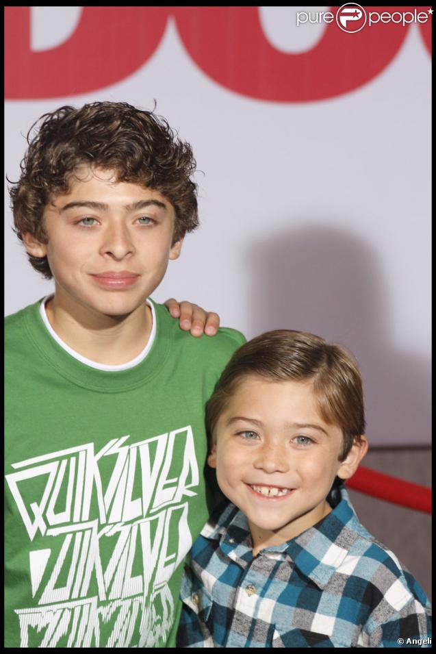 Raymond et Ryan OChoa lors de la première du film Old Dogs (Papy-Sitter) à Hollywood le 9 novembre 2009