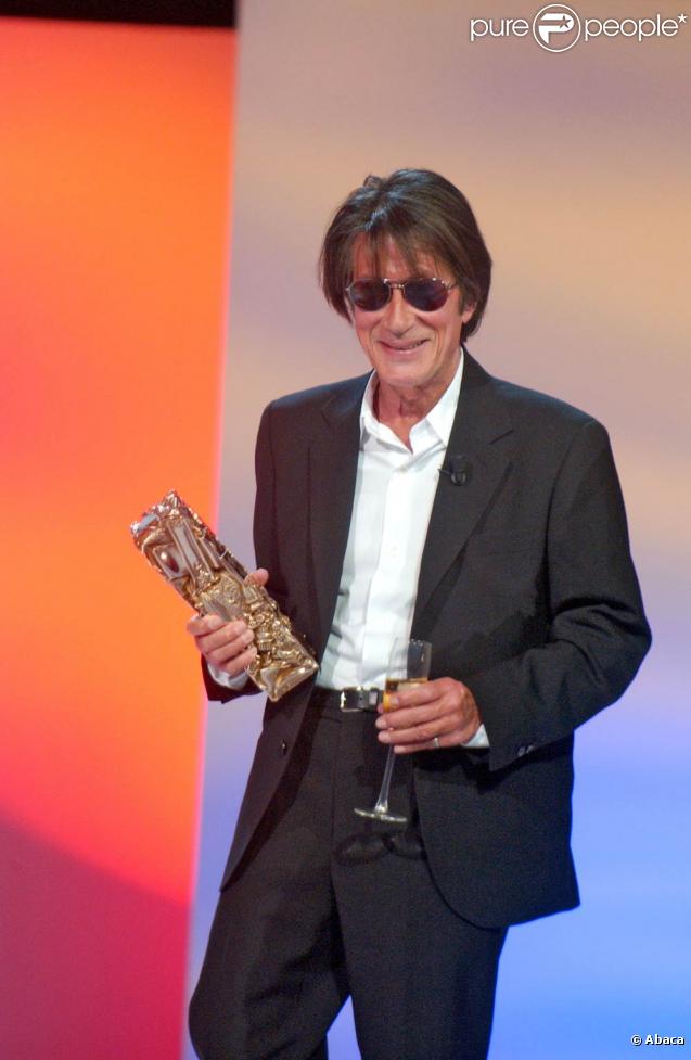Sophie Marceau déclame qu'elle aurait aimé partager son rôle dans le film  L'Homme au Chevet  avec l'acteur Jacques Dutronc.