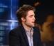 Laurence Ferrari recevant Robert Pattinson le 10 novembre 2009 sur le plateau du journal de 20h de TF1