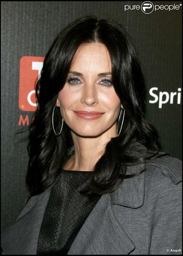 Courteney Cox à la soirée Hot List à Los Angeles, le 10 novembre 2009.