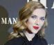 Scarlett Johansson exhibe sa taille de guêpe et met une raclée à... Monica Cruz !