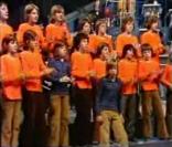 Les Poppys chantant Non, non, rien n'a changé