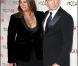 Pierce Brosnan et sa femme à l'occasion du 30e anniversaire du MOCA - le Musée d'Art Contemporain de Los Angeles -, en Californie, le 14 novembre 2009.