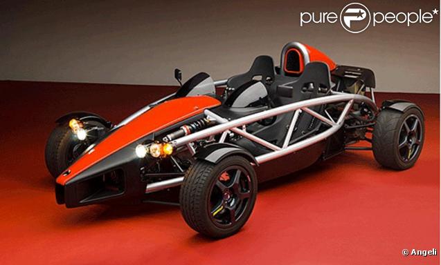 Le même modèle que le véhicule que conduisait Jocelyn Quivrin, un Ariel Atom, bolide de compétition