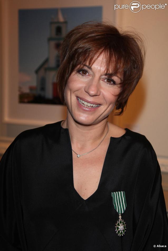 Jasmine Roy, le 26 octobre à Paris, alors qu'on lui remettait les insignes de chevalier des Arts et des Lettres.