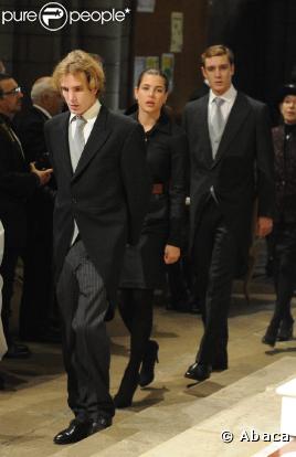 Andrea, Charlotte et Pierre Casiraghi lors de la célébration de la fête nationale de Monaco le 19 novembre 2009