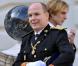 Albert de Monaco lors de la parade militaire devant le palais de Monaco le 19 novembre 2009, jour de la Fête nationale