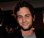 Les acteurs Penn Badgley et Justin Long 