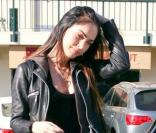 Megan Fox et son boyfriend Brian Austin Green vont chercher le fils de Brian pour aller déjeuner ensemble au restaurant Chin Chin le 19 novembre 2009 à Los Angeles