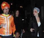 Brad Pitt, Angelina Jolie et leurs enfants le soir d'Halloween le 31 octobre 2009 à Los Angeles
