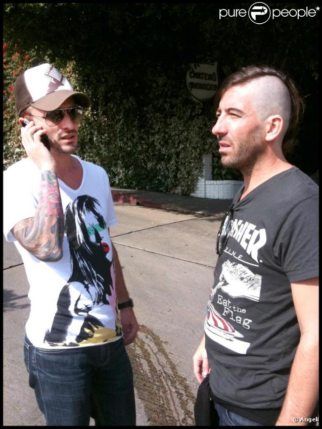 Pierre Mathieu sur le tournage de son deuxième clip pour son groupe Make The Girl Dance le 8 novembre 2009 à Los Angeles