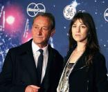 Charlotte Gainsbourg rencontrait Bertrand Delanoë, sur les Champs-Elysées, ce lundi 23 novembre, à l'occasion du lancement des illuminations de Noël de la plus belle avenue du monde.