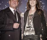 Charlotte Gainsbourg illumine les Champs Elysées avec Bertrand Delanoé. Elle est trop jolie !