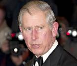 Le Prince Charles, à l'occasion de l'avant-première de  Lovely Bones , qui s'est tenue dans le cadre du Royal Film Performance 2009, à l'Odeon de Leicester Square, à Londres, le 24 novembre 2009.