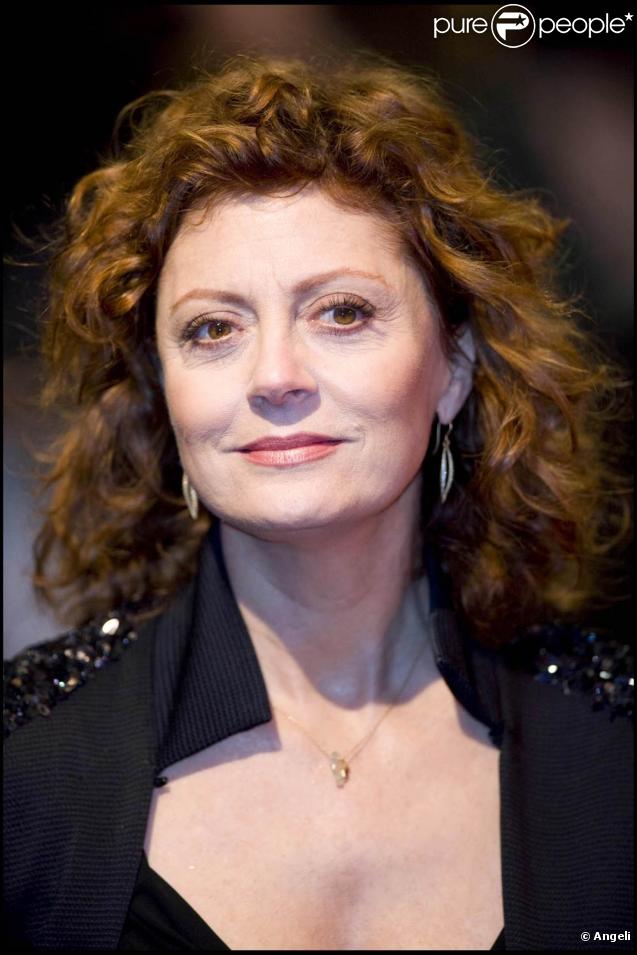Susan Sarandon, à l'occasion de l'avant-première de  Lovely Bones , qui s'est tenue dans le cadre du Royal Film Performance 2009, à l'Odeon de Leicester Square, à Londres, le 24 novembre 2009.