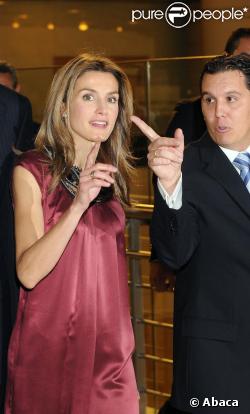 Letizia d'Espagne lors du sommet des jeunes entrepreneurs à Madrid le 27/11/09