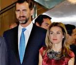 Letizia et Felipe d'Espagne lors du sommet des jeunes entrepreneurs à Madrid le 27/11/09