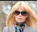 Claudia Schiffer : Même seule... elle fait son défilé sur le chemin de l'école !