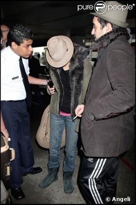 Marion Cotillard arrive à Los Angeles pour les Oscars